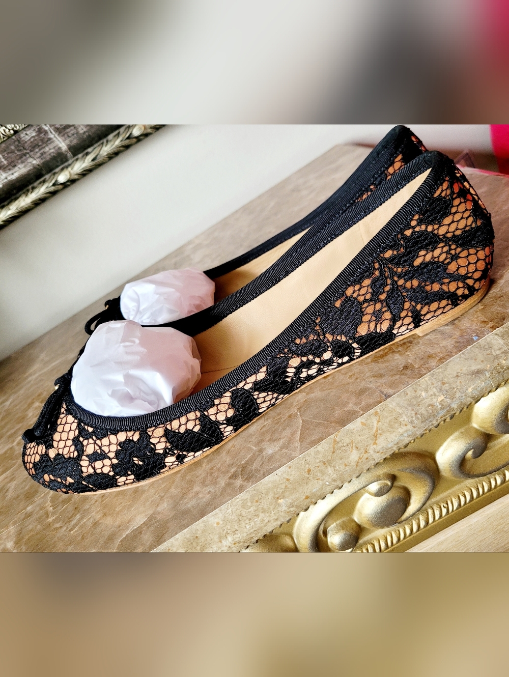 Tory Burch Chelsea Black/Nude Lace Ballet Flats with Gold Logo Charm US 9 NEW - Picture 6 of 16